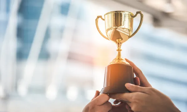 金牌加冕，獎金加持，如何揮出財富全壘打