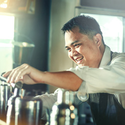 我的夢想是 開間復古風小酒館